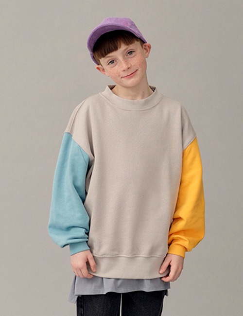 Oversized Sweatshirt - Colourblock