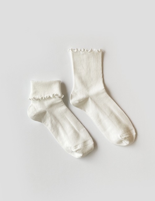 Frill socks  -  white